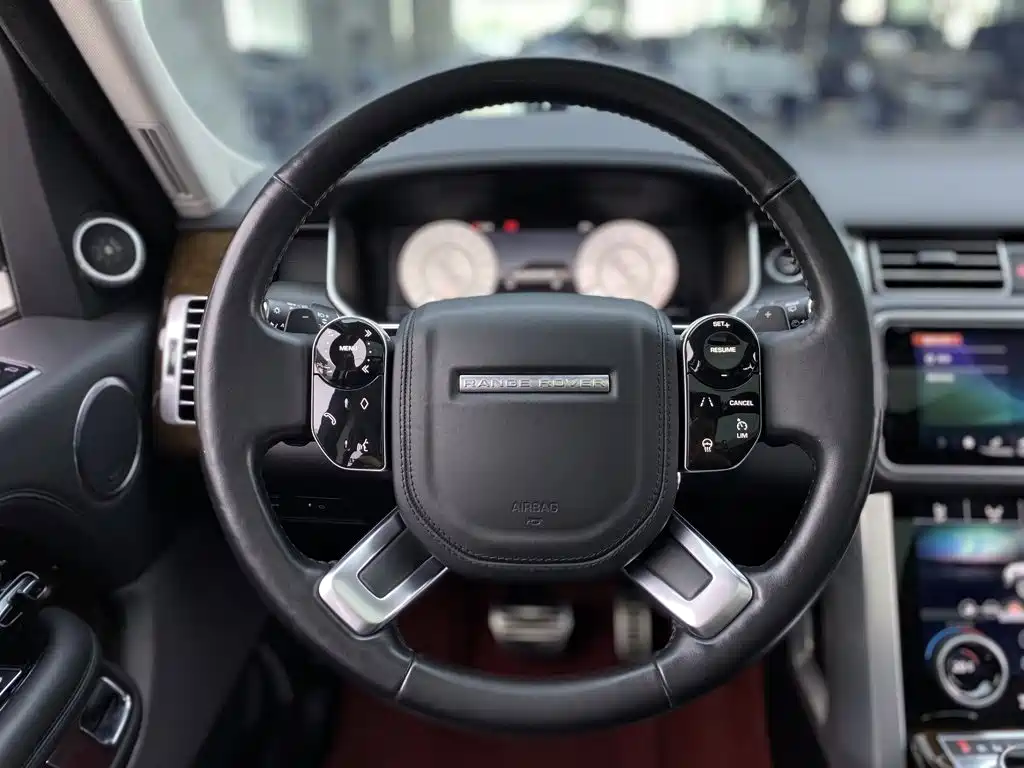 Land Rover Range Rover — миниатюра 16