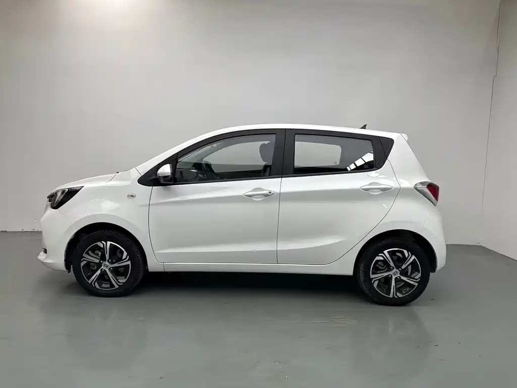 Changan Benben E-Star — миниатюра 3