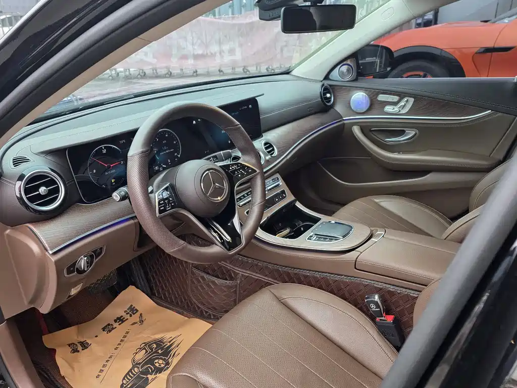 MERCEDES-BENZ E CLASS