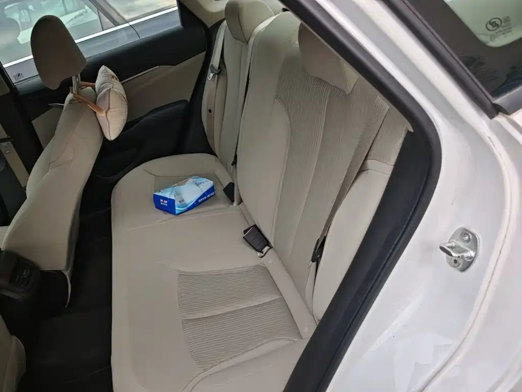 Buick Excelle — миниатюра 17