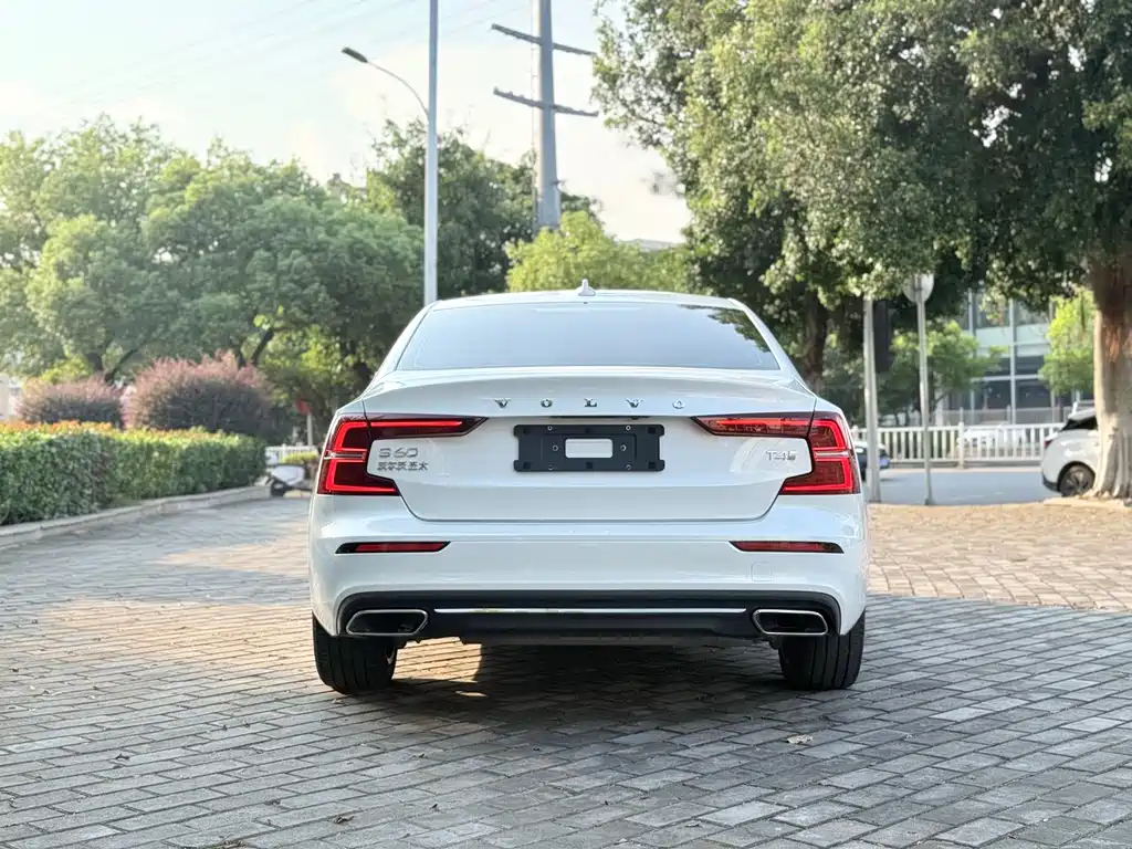 Volvo S60 — миниатюра 4