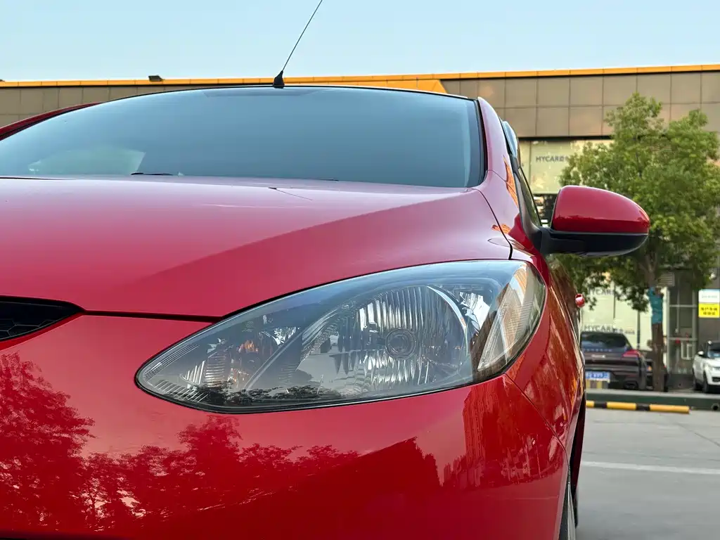 Mazda 2 — миниатюра 6