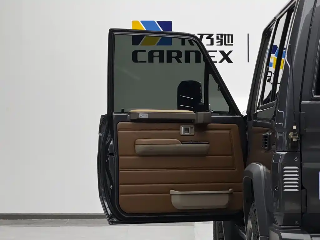 Toyota Land Cruiser — миниатюра 7
