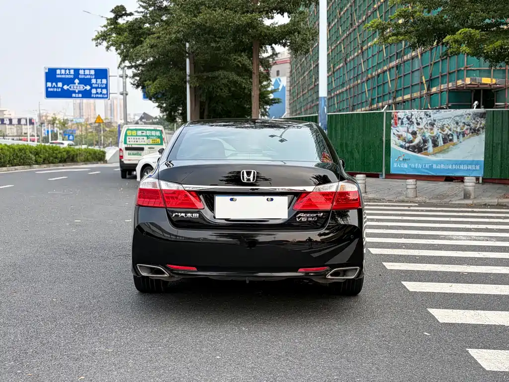Honda Accord — миниатюра 10