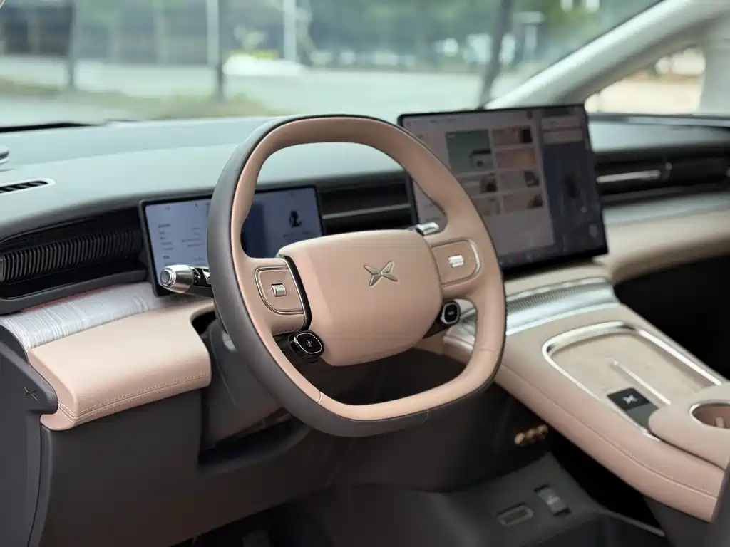 XPeng X9 — миниатюра 8