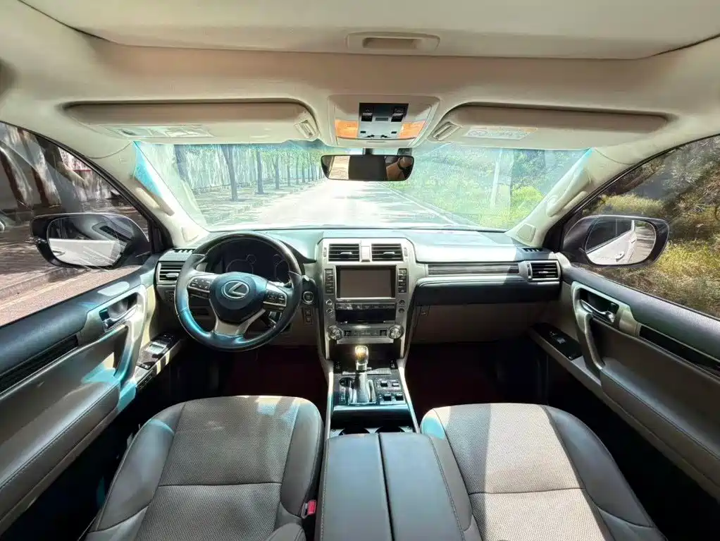 Lexus GX — миниатюра 5