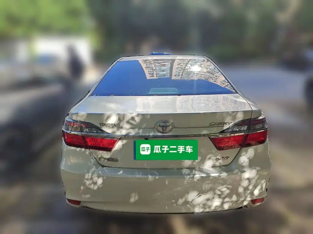 Toyota Camry — миниатюра 5