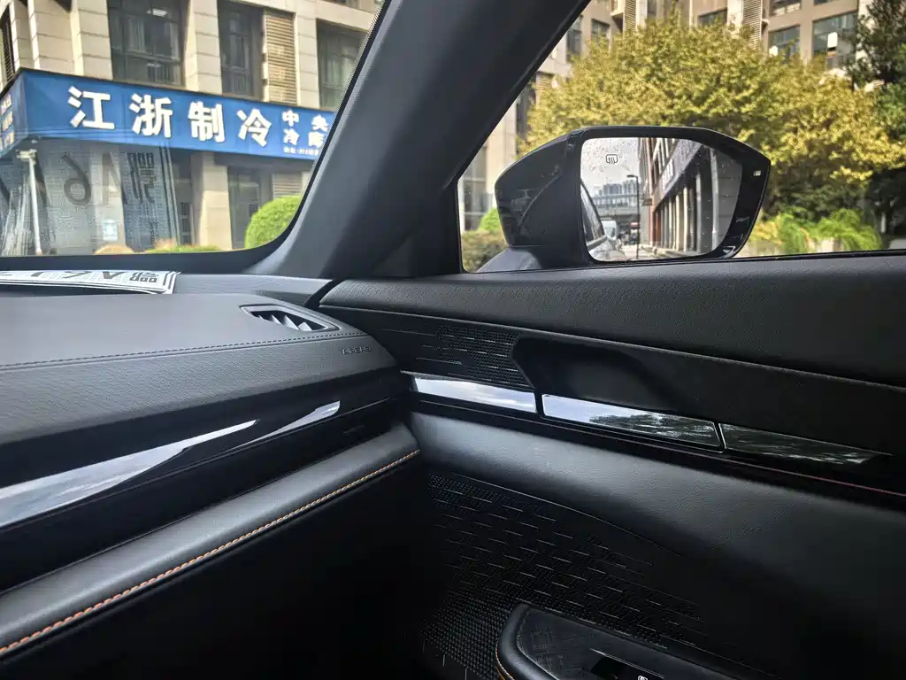Changan UNI-V — миниатюра 9