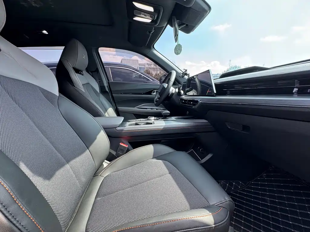 CHANGAN CHANGAN AUCHAN Z6