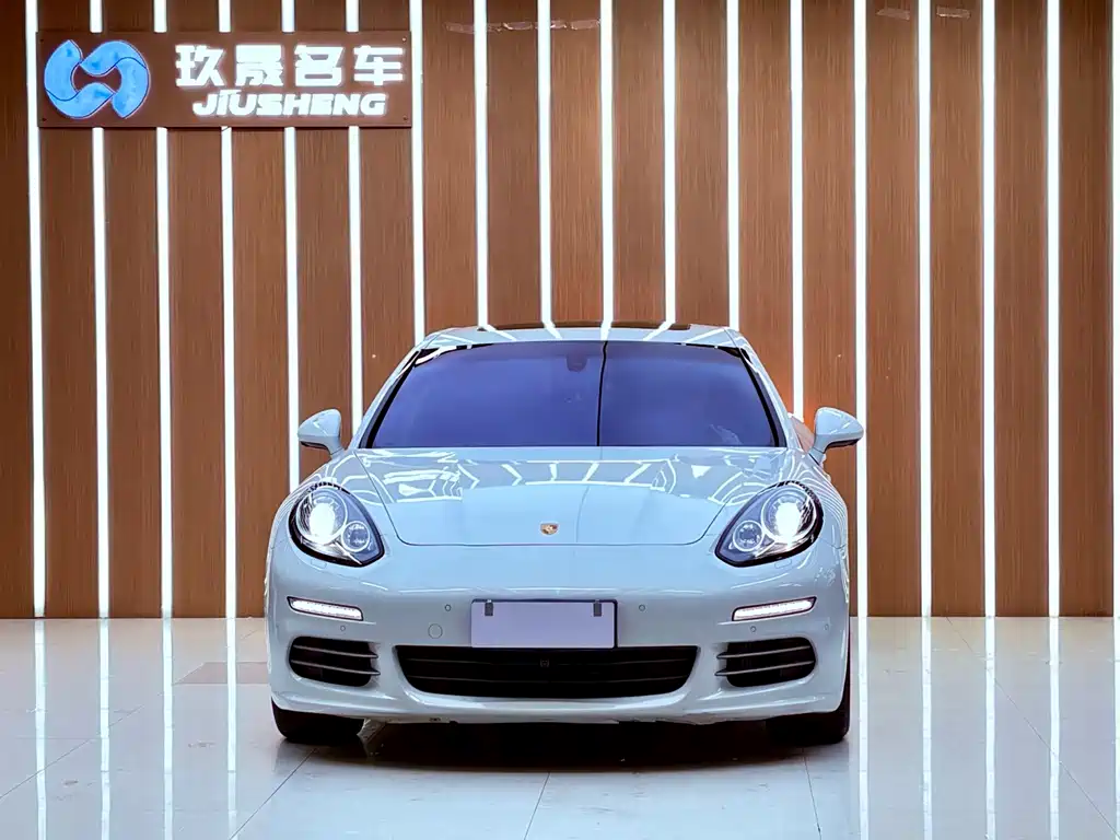 Porsche Panamera — миниатюра 2
