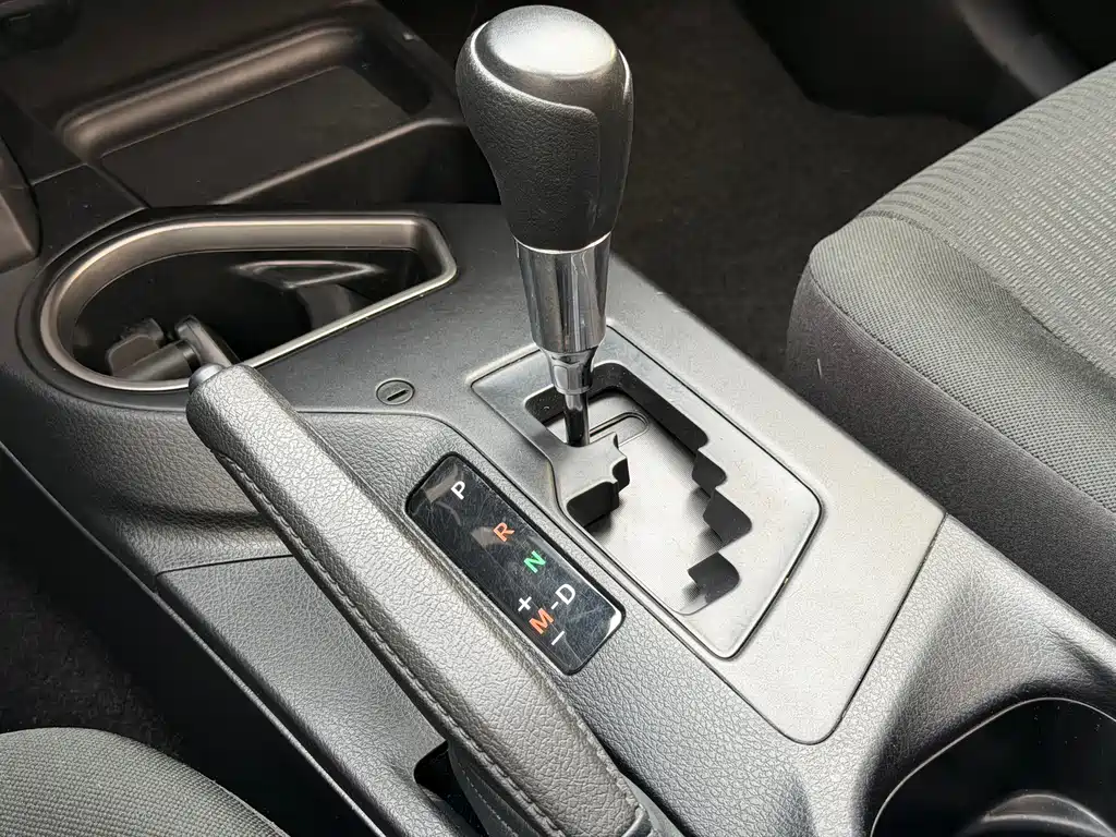 Toyota RAV4 — миниатюра 14
