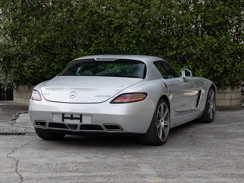 Mercedes-Benz SLS AMG — миниатюра 4