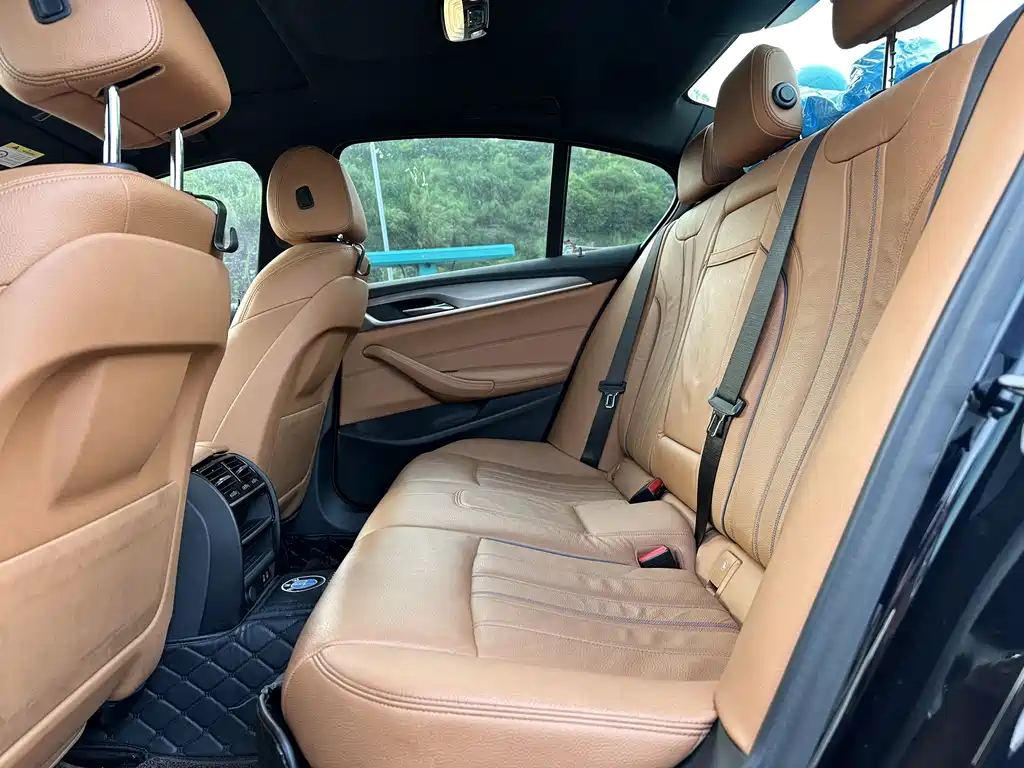 BMW 5 Series (Import) — миниатюра 19