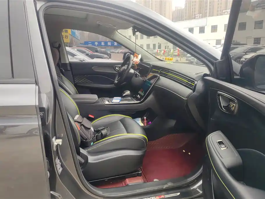 ROEWE RX5