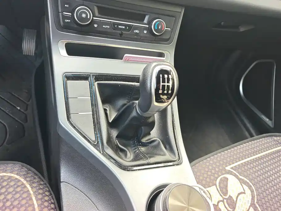 Geely Emgrand — миниатюра 16