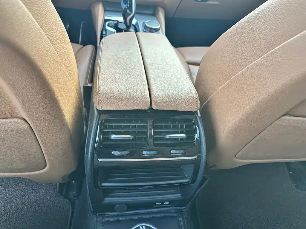 BMW 5 Series (Import) — миниатюра 16