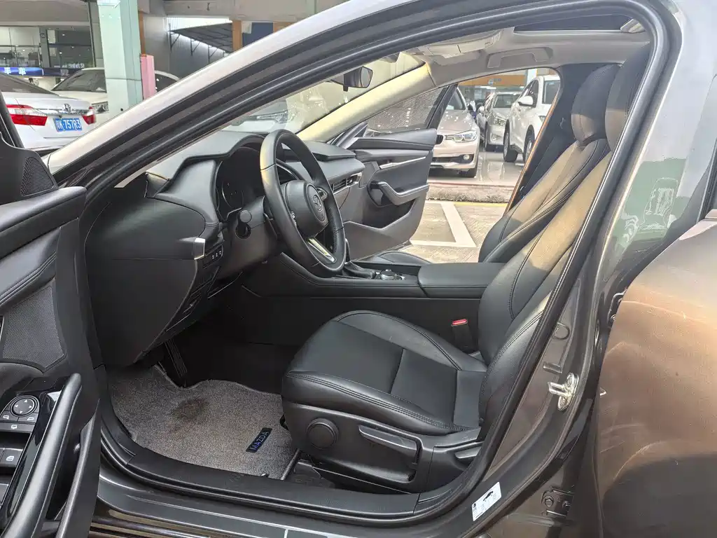 Mazda 3 Axela — миниатюра 9
