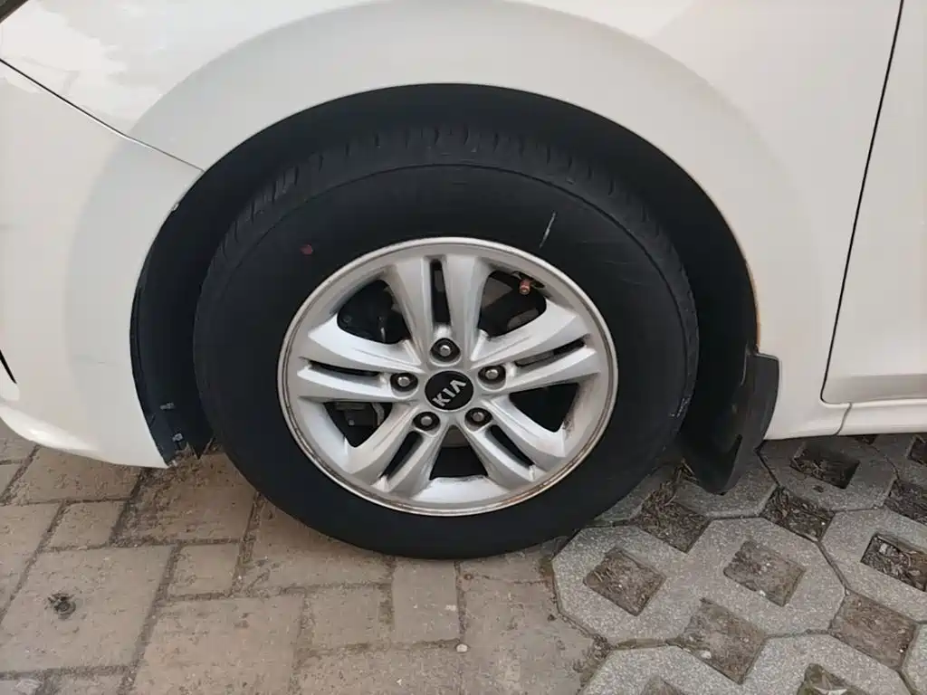 Kia Forte — миниатюра 23