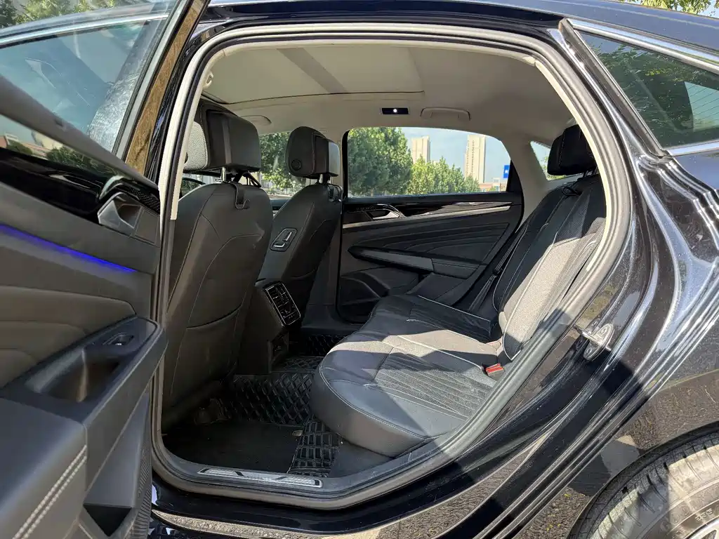 Volkswagen Passat — миниатюра 6