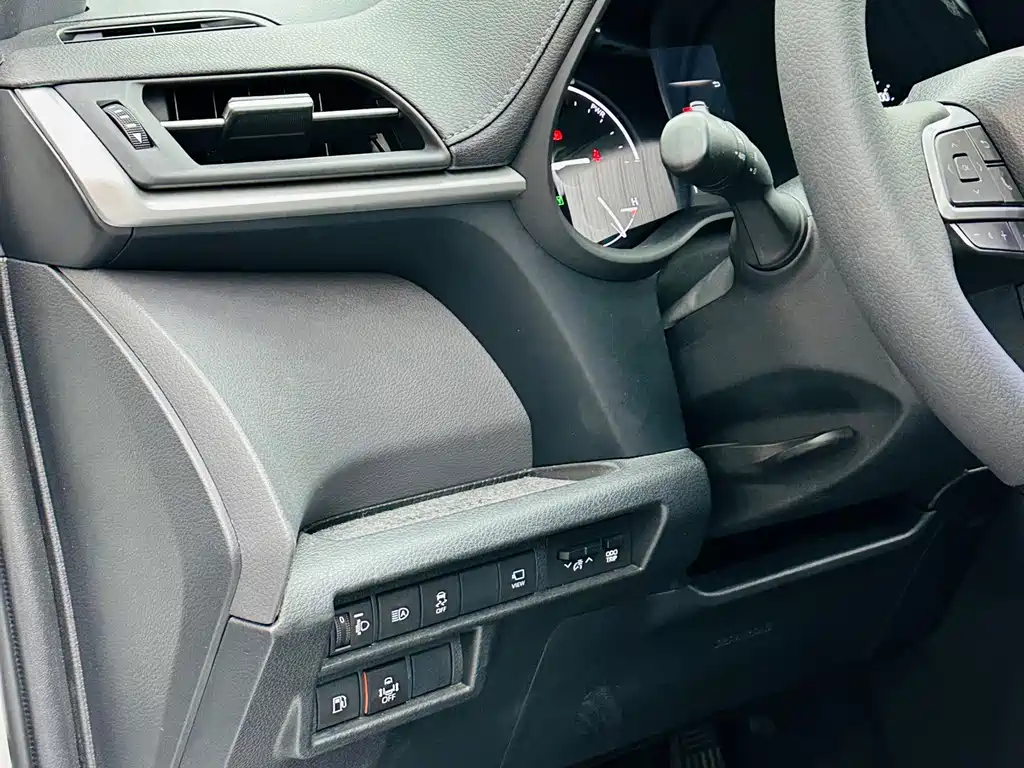 Toyota Sienna — миниатюра 12