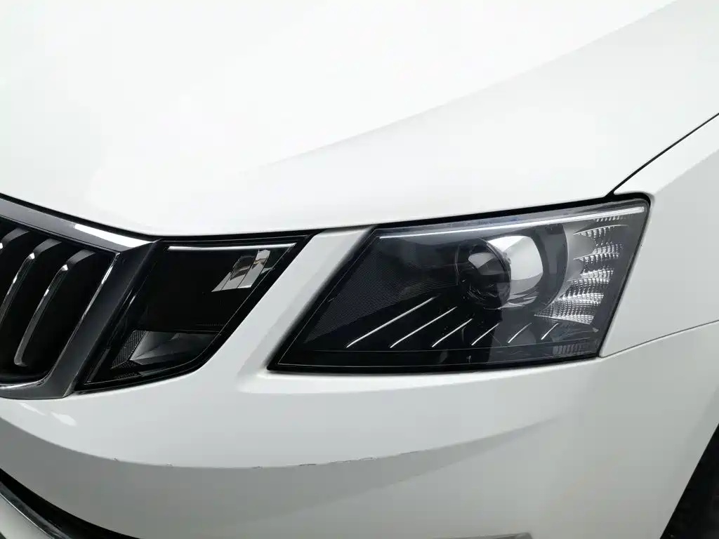 Skoda Octavia — миниатюра 7