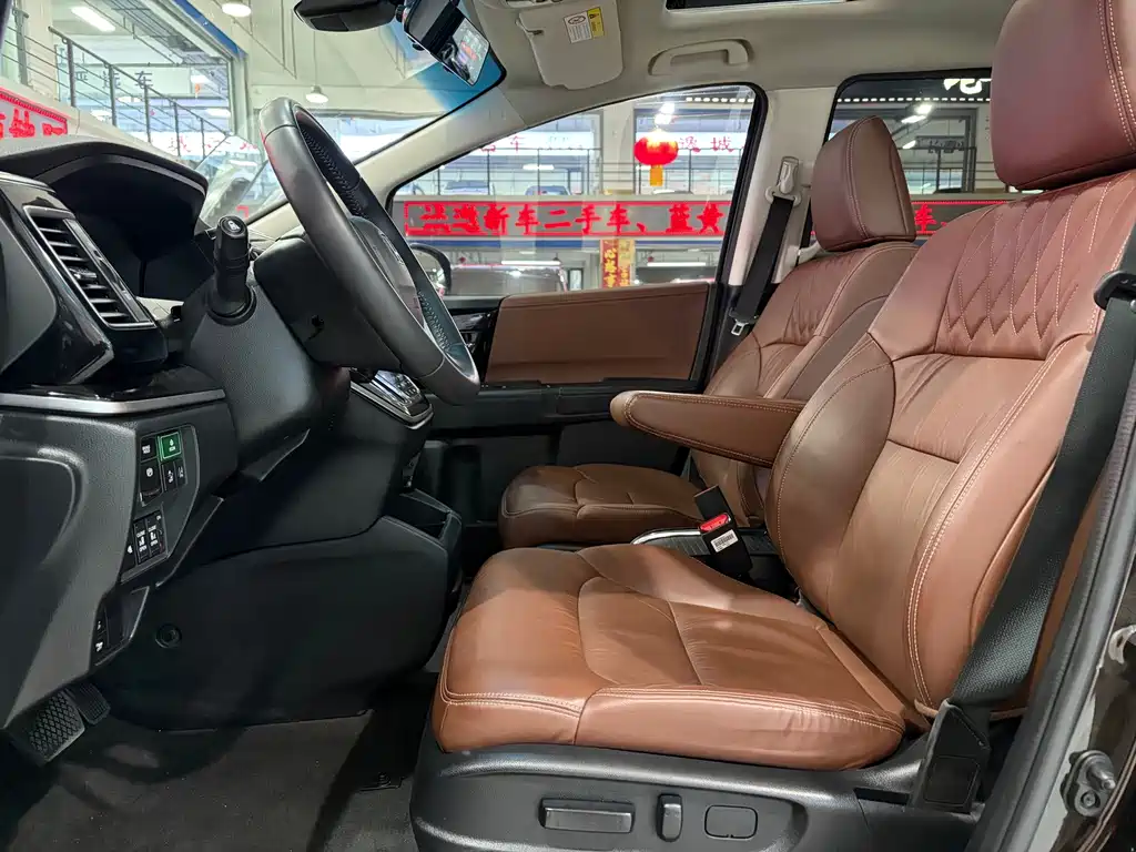 Honda Elysion — миниатюра 4
