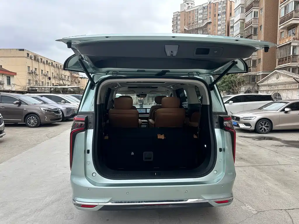 SAIC MAXUS EVERYONE 9