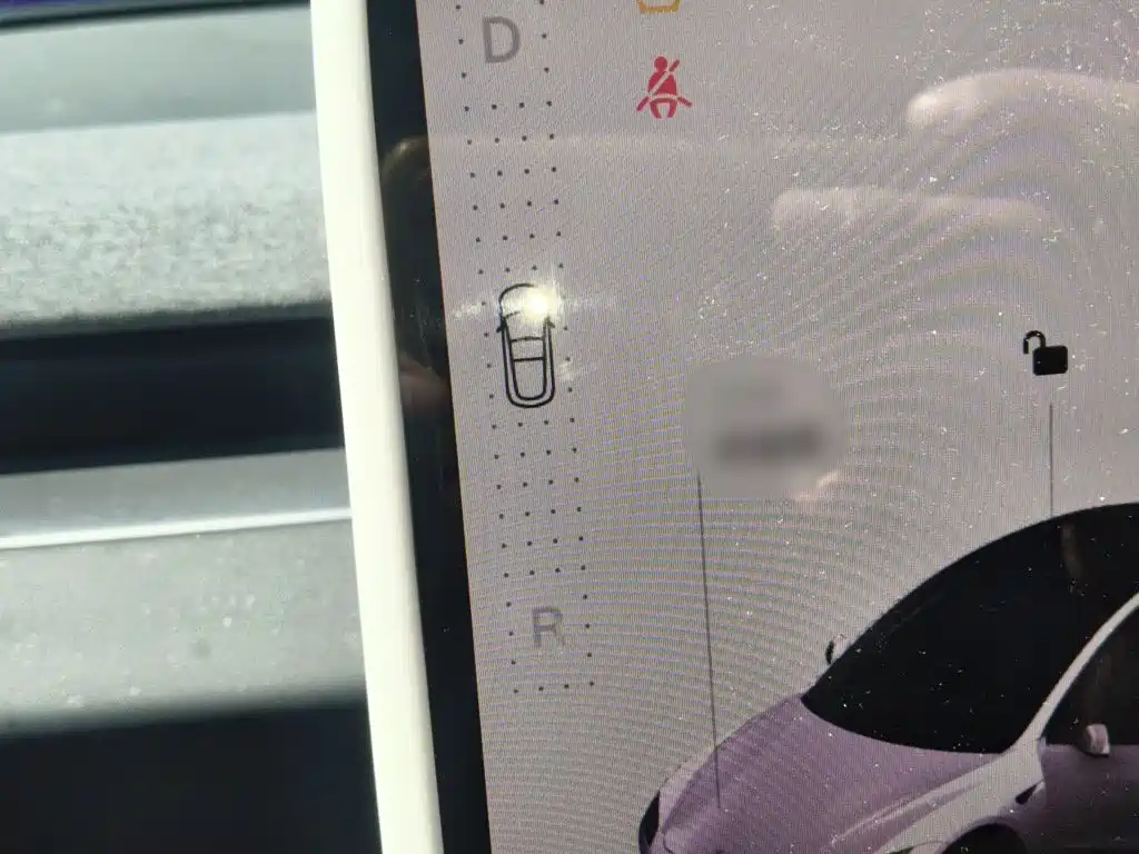 Tesla Model 3 — миниатюра 7