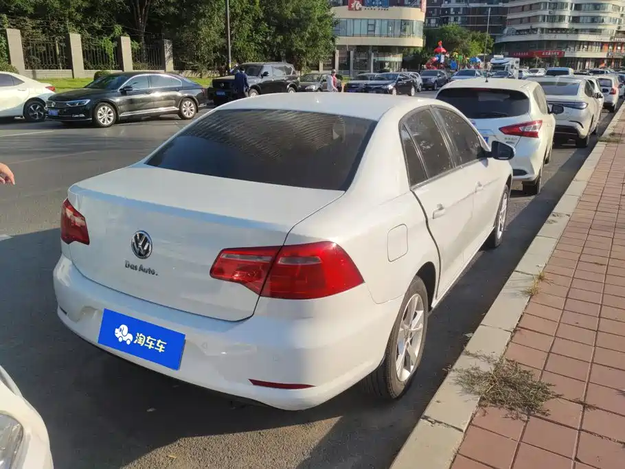Volkswagen Bora — миниатюра 3
