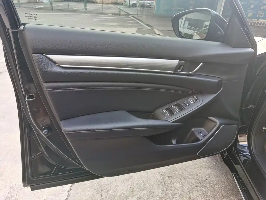 Honda Accord — миниатюра 19