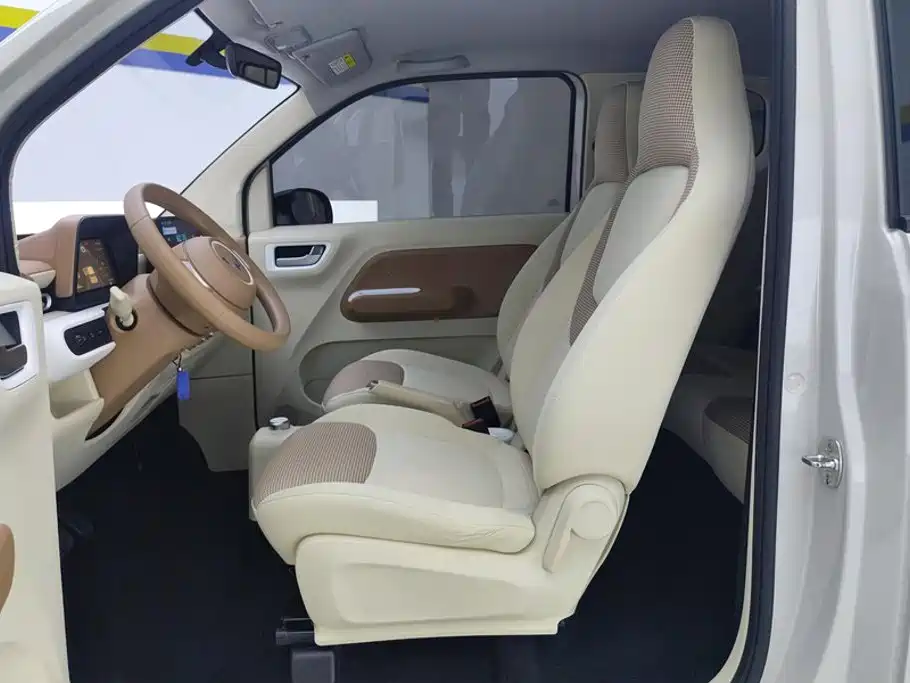 Wuling MINIEV — миниатюра 9