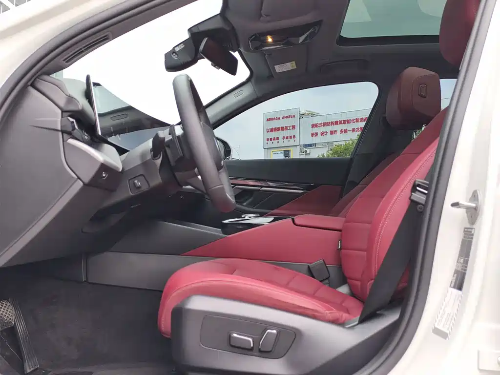BMW 5 Series — миниатюра 10