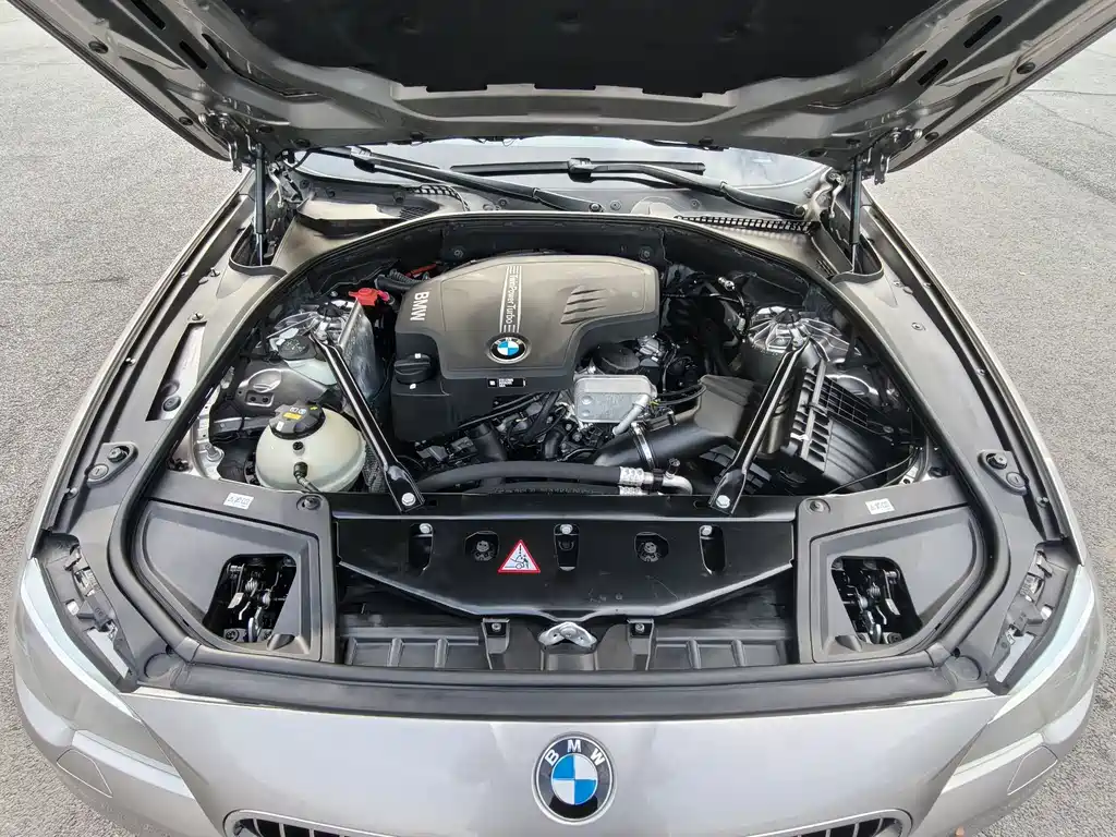 BMW 5 Series — миниатюра 18