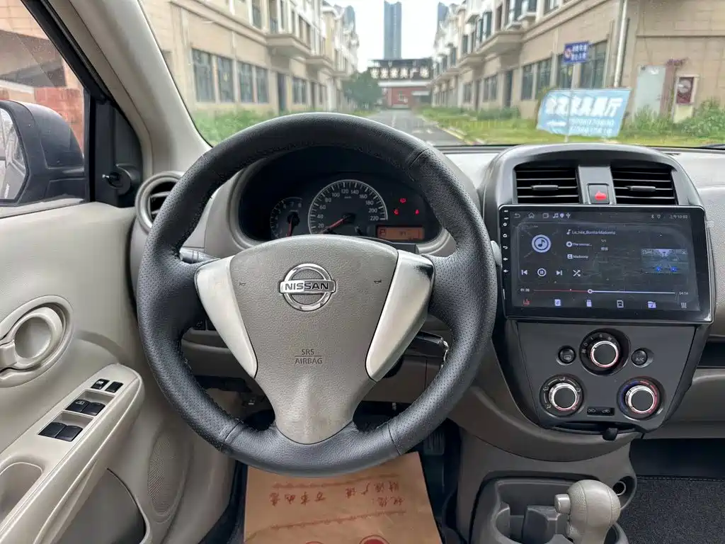 Nissan Sunny — миниатюра 8