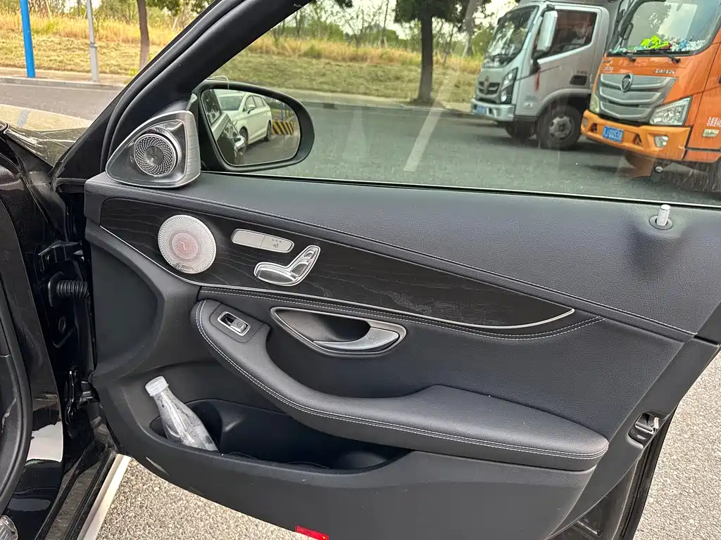 Mercedes-Benz C-Class — миниатюра 15