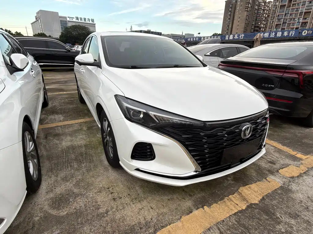 Changan Eado — миниатюра 3