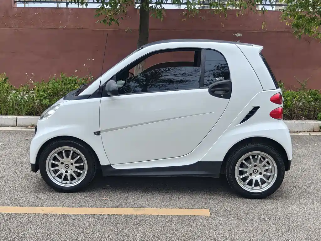smart Smart Fortwo — миниатюра 4