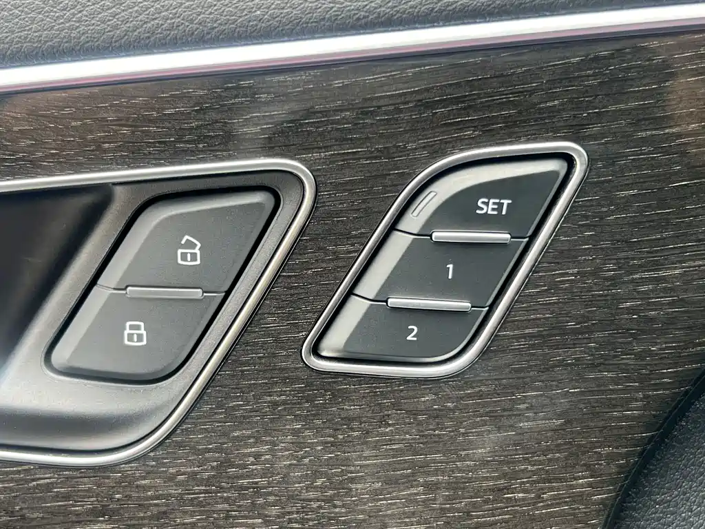 Audi Q8 — миниатюра 22