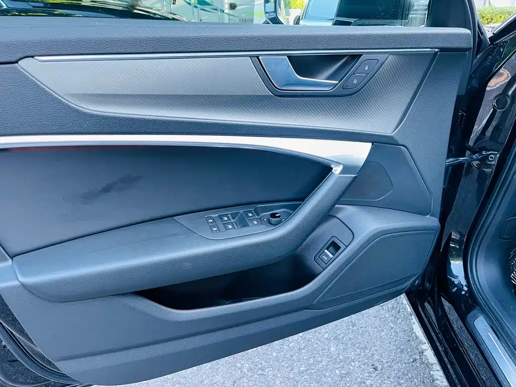 Audi A6L — миниатюра 8