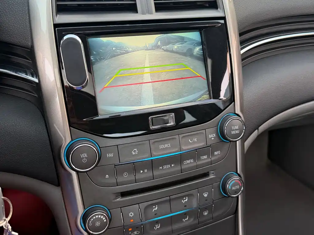Chevrolet Malibu 2.0L Auto Luxury Edition, фото 14