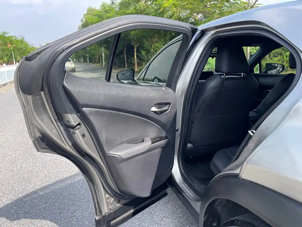 Lexus UX — миниатюра 29