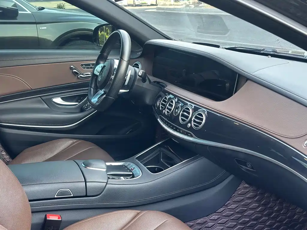 Mercedes-Benz S-Class — миниатюра 6