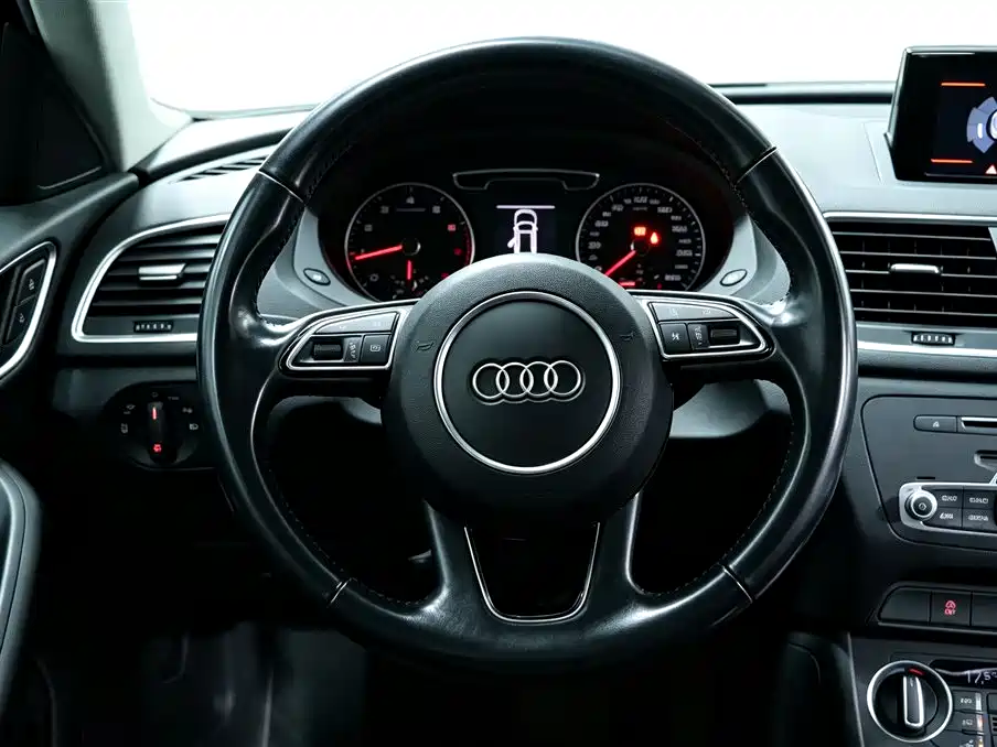 Audi Q3 — миниатюра 12