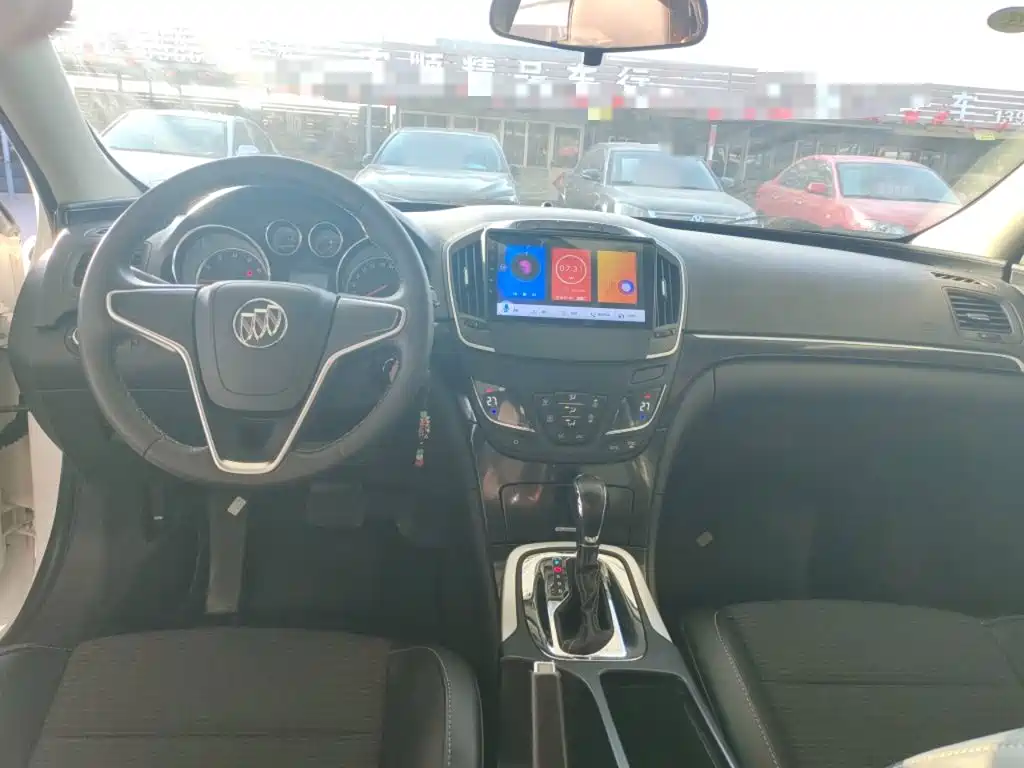 Buick Regal — миниатюра 10