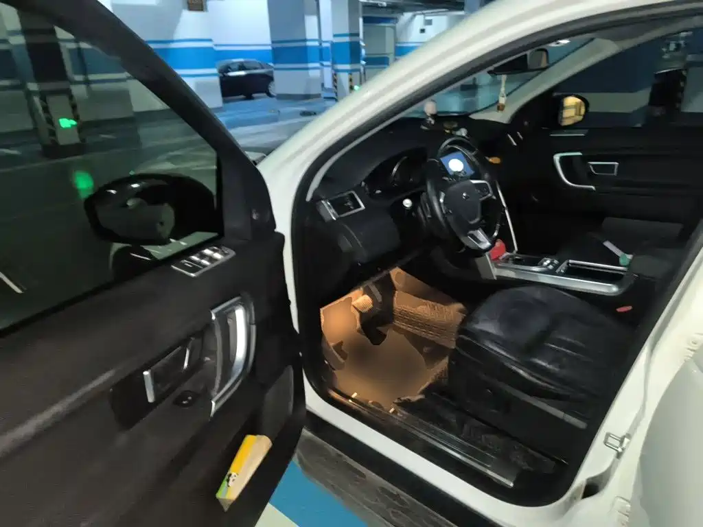 Land Rover Discovery Sport — миниатюра 17