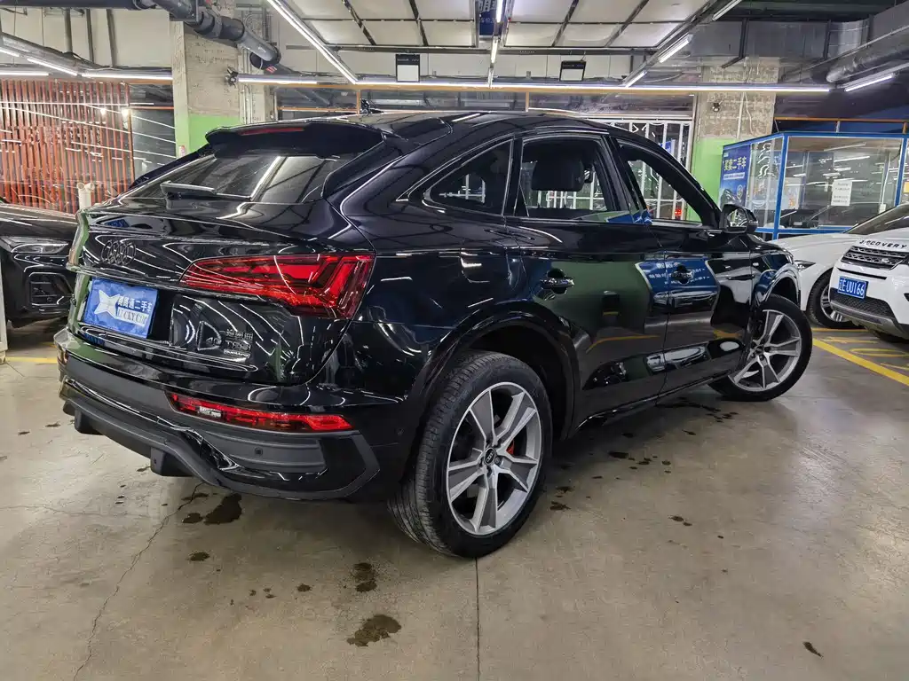 AUDI Q5L SPORTBACK