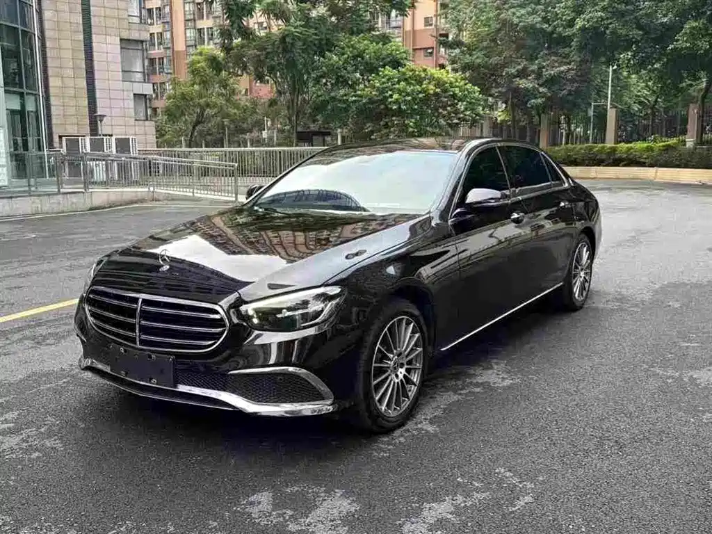Mercedes-Benz E-Class — миниатюра 2