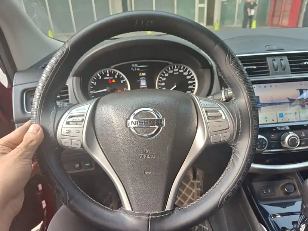 Nissan Tiida — миниатюра 11