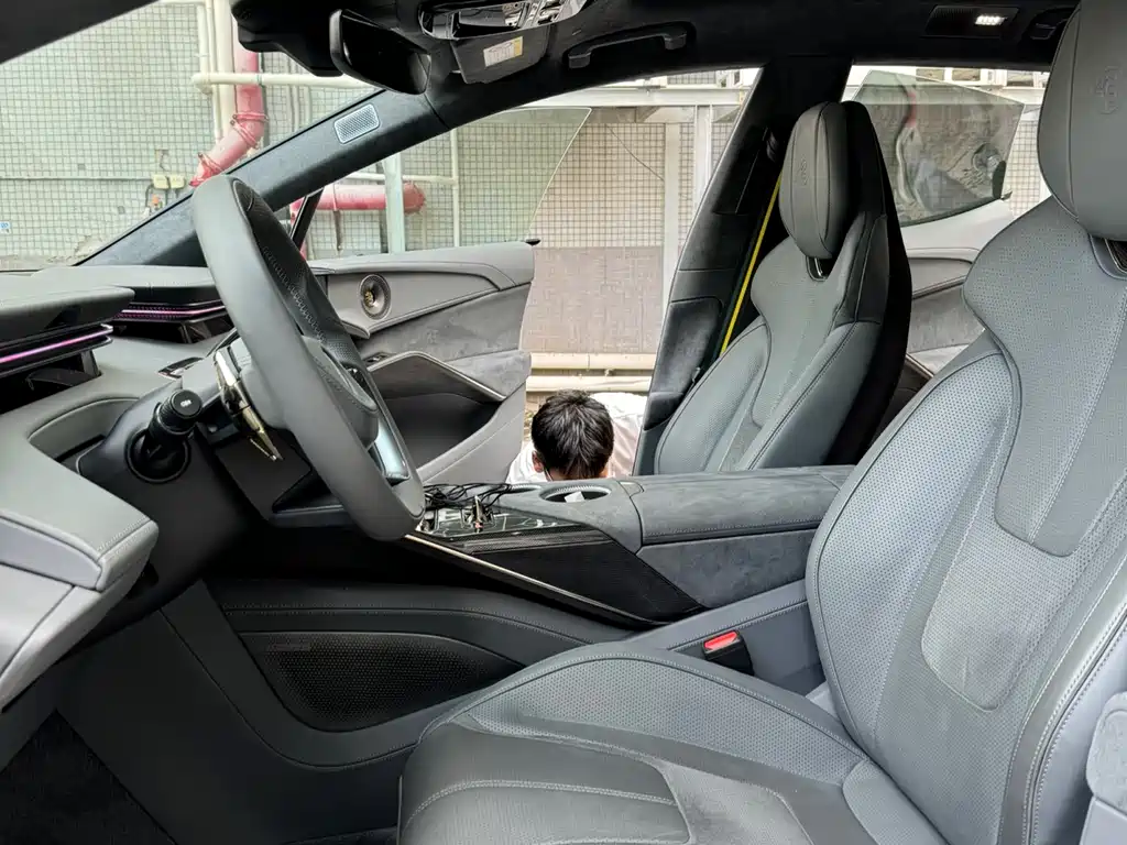 Lotus Eletre 2023 ELETRE R+
