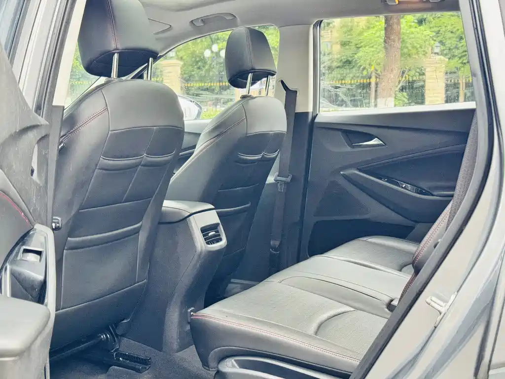 Chevrolet Volando — миниатюра 15